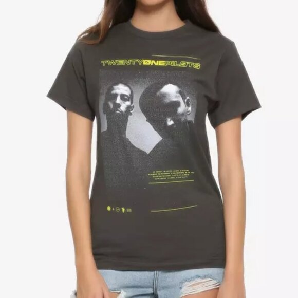 Twenty One Pilots Portrait T-Shirt - Picture 1 of 7